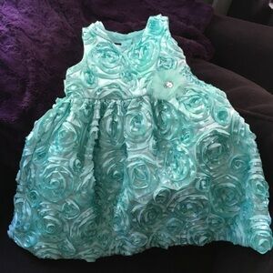 Toddler fancy green dress, sizes 2T and 3T, holidays, pictures